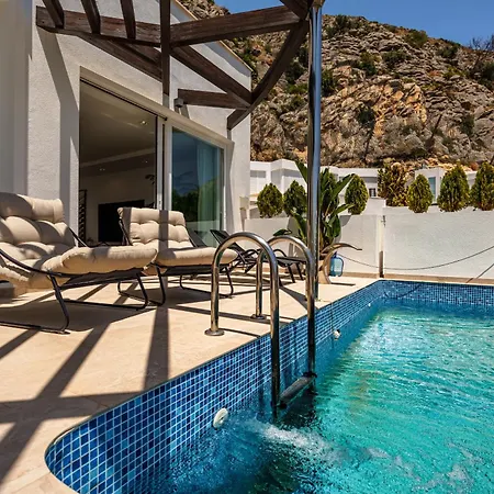 Villa Alteart By Holuxe